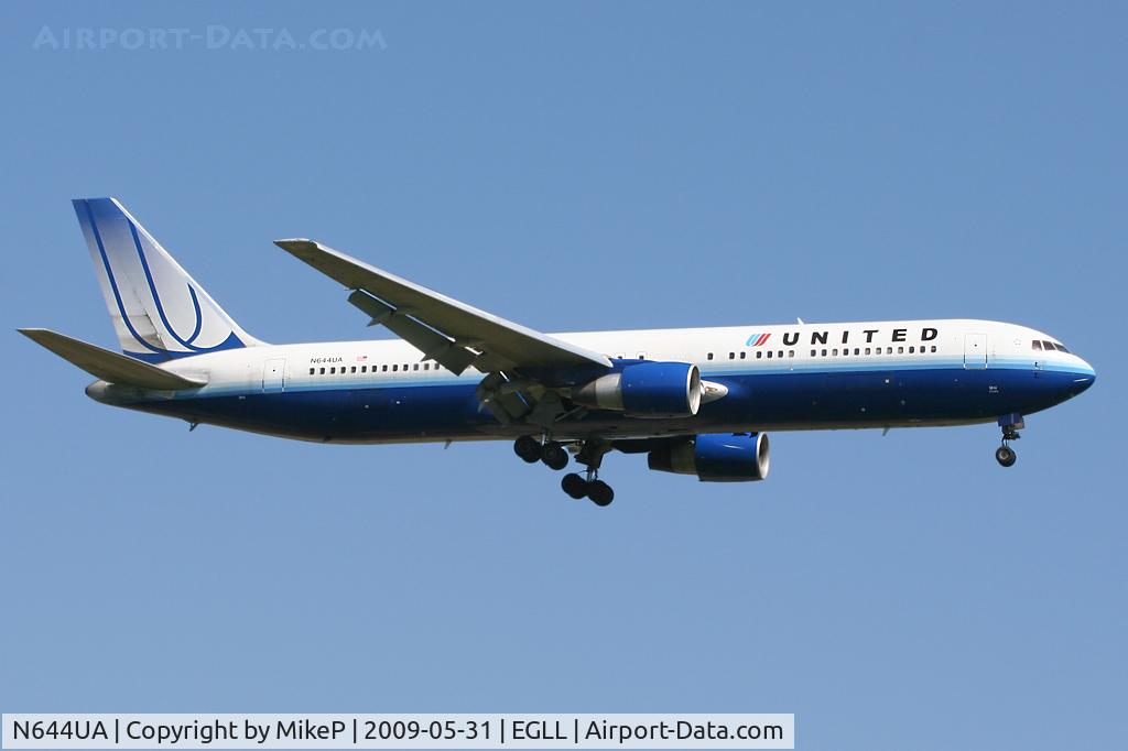 N644UA, 1991 Boeing 767-322 C/N 25094, Short final to 09L at Heathrow.
