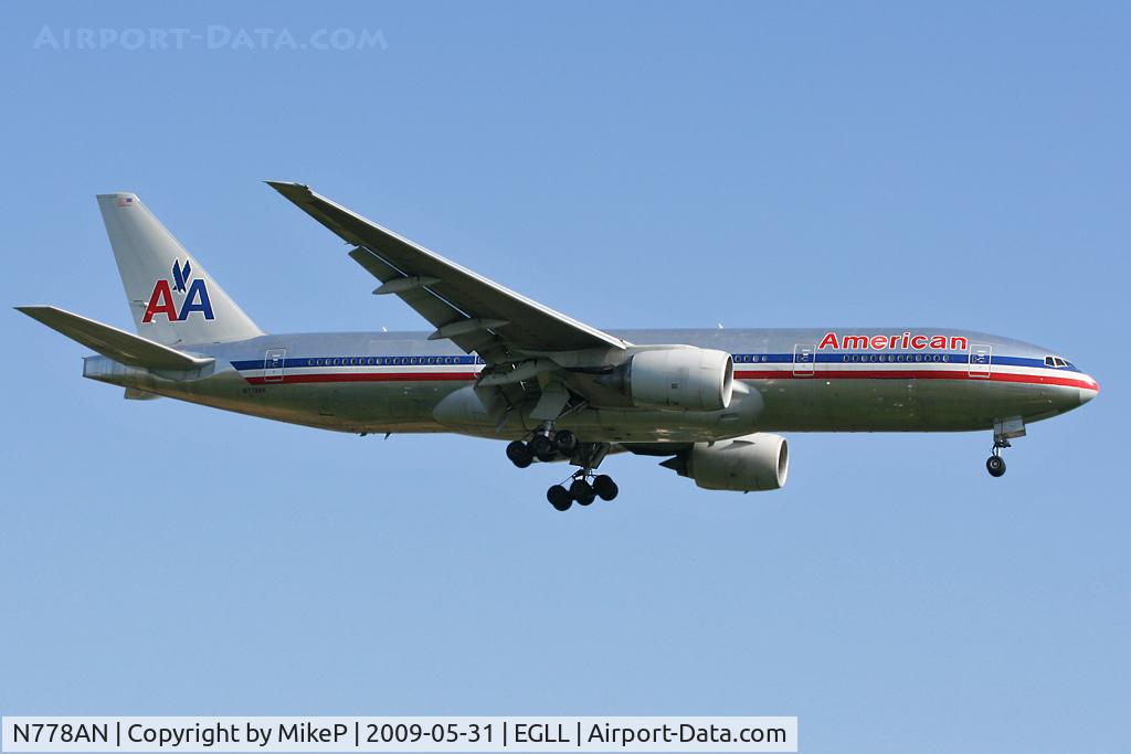 N778AN, 1999 Boeing 777-223 C/N 29587, Short final to 09L at Heathrow.