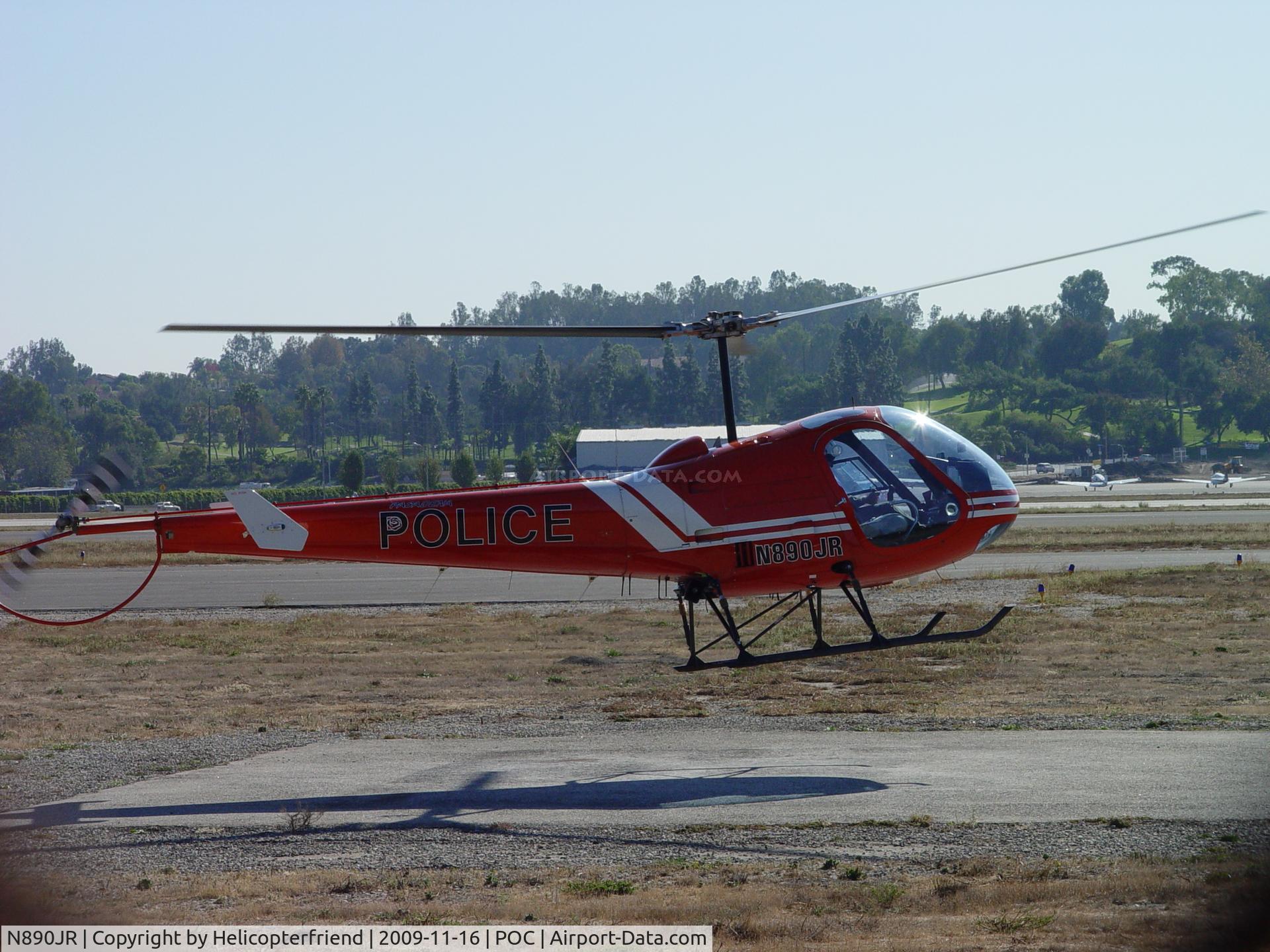 N890JR, Enstrom F-28F Falcon C/N 764, Hovering