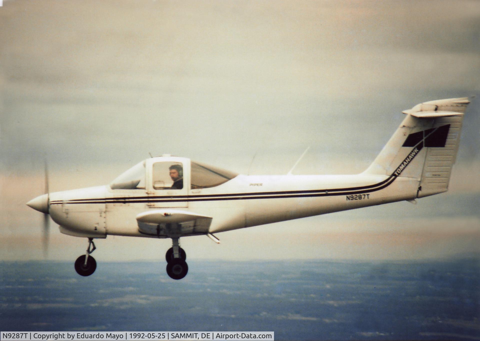 N9287T, 1978 Piper PA-38-112 Tomahawk Tomahawk C/N 38-78A0322, Flight formation with N2422F and N9287T over Summit Airport , 7:00 am 1992.