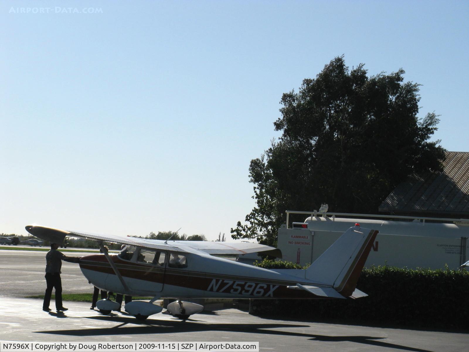 N7596X, 1960 Cessna 172B C/N 17248096, 1960 Cessna 172B, Continental O-300 145 Hp six cylinder engine, Hoerner Booster Tips, refueling