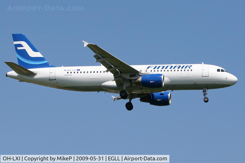 OH-LXI, 2003 Airbus A320-214 C/N 1989, Short final to 09L at Heathrow.