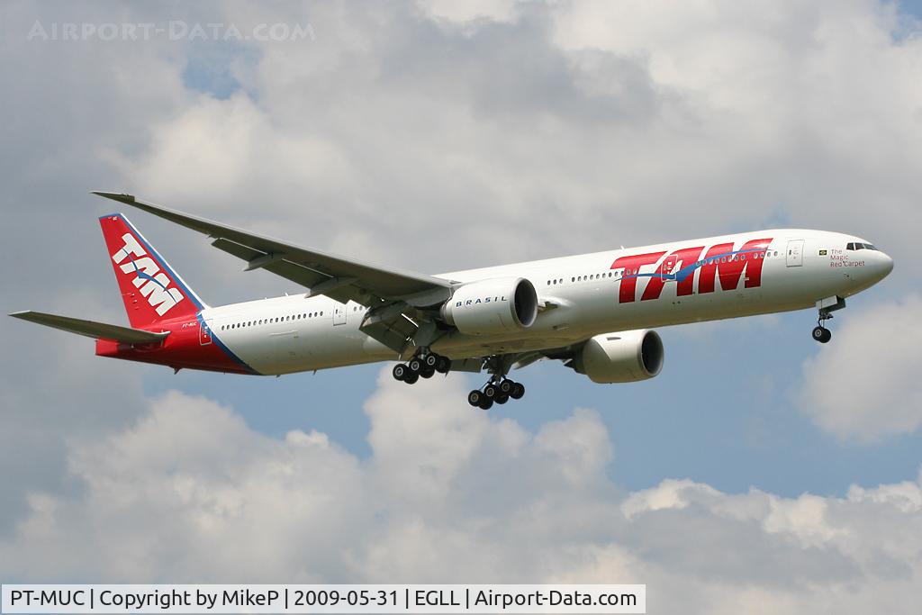 PT-MUC, 2008 Boeing 777-32W/ER C/N 37666, Short final to 09L at Heathrow.