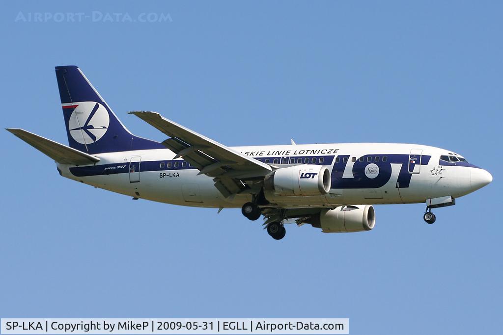 SP-LKA, 1992 Boeing 737-55D C/N 27416, Short final to 09L at Heathrow.