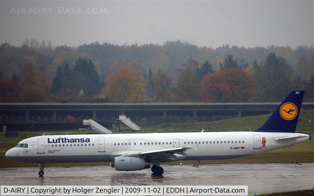 D-AIRY, 1998 Airbus A321-131 C/N 0901, Waiting for ´All clear´