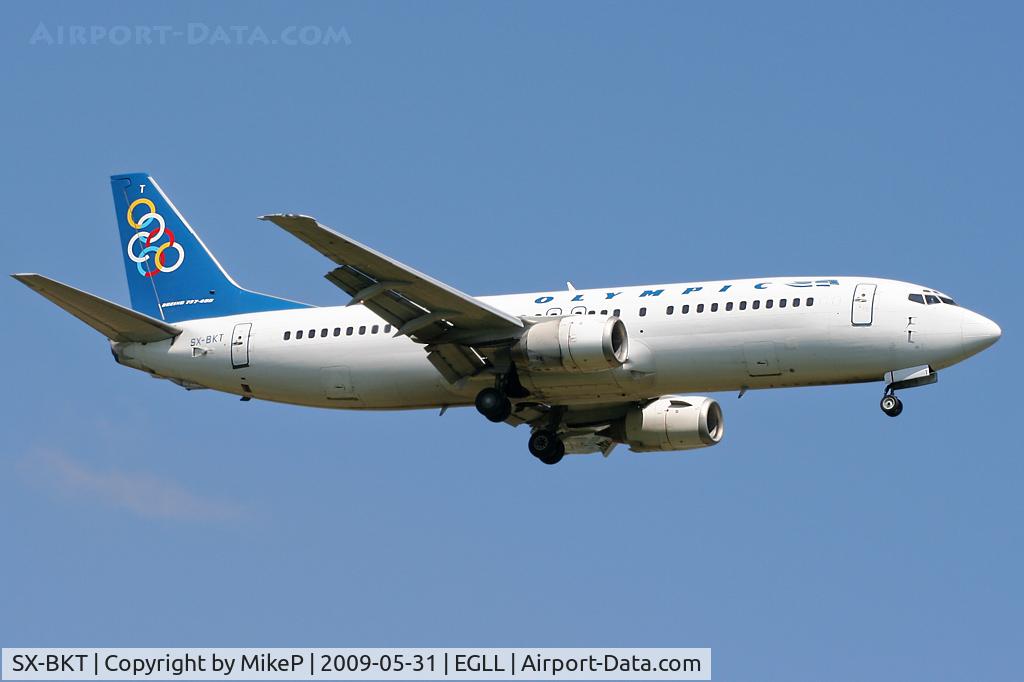 SX-BKT, 1995 Boeing 737-4Q8 C/N 25377, Short final for Runway 09L at Heathrow.