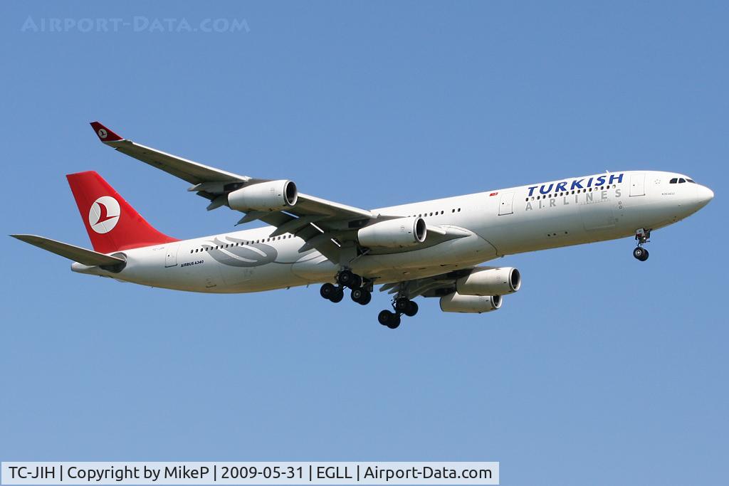 TC-JIH, 1999 Airbus A340-313 C/N 270, Short final for Runway 09L at Heathrow.