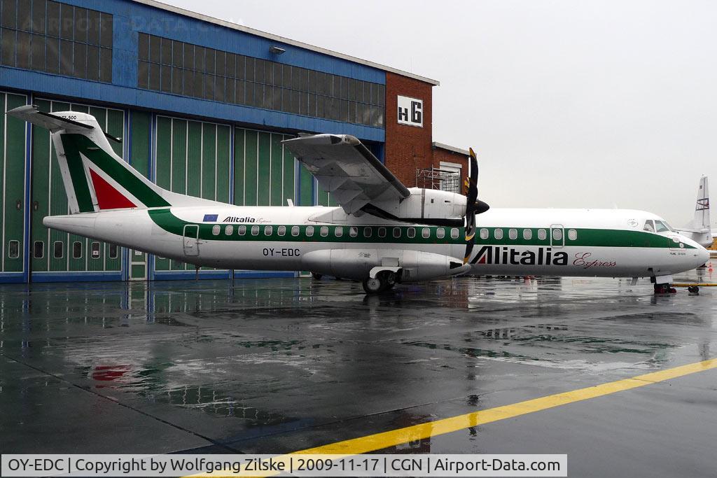 OY-EDC, 2002 ATR 72-212A C/N 701, visitor