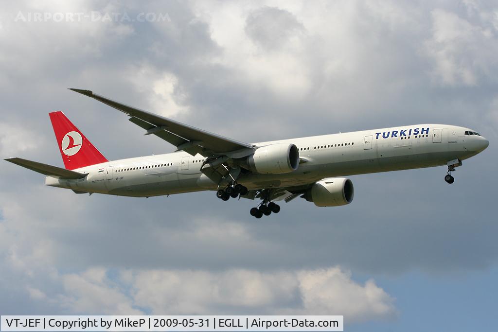 VT-JEF, 2007 Boeing 777-35R/ER C/N 35162, Short final for Runway 09L at Heathrow.