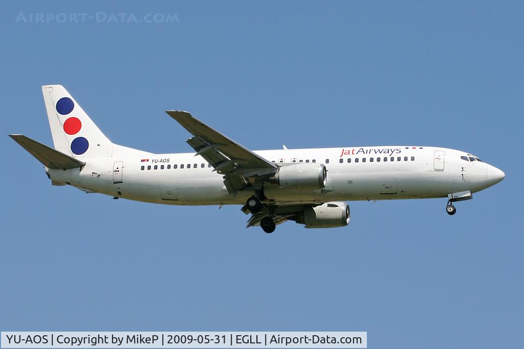 YU-AOS, 1989 Boeing 737-4B7 C/N 24551, Short final for Runway 09L at Heathrow.