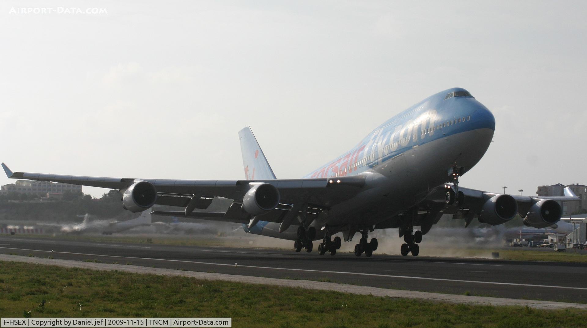 F-HSEX, 1993 Boeing 747-422 C/N 26878, it's take off time for the huge 747