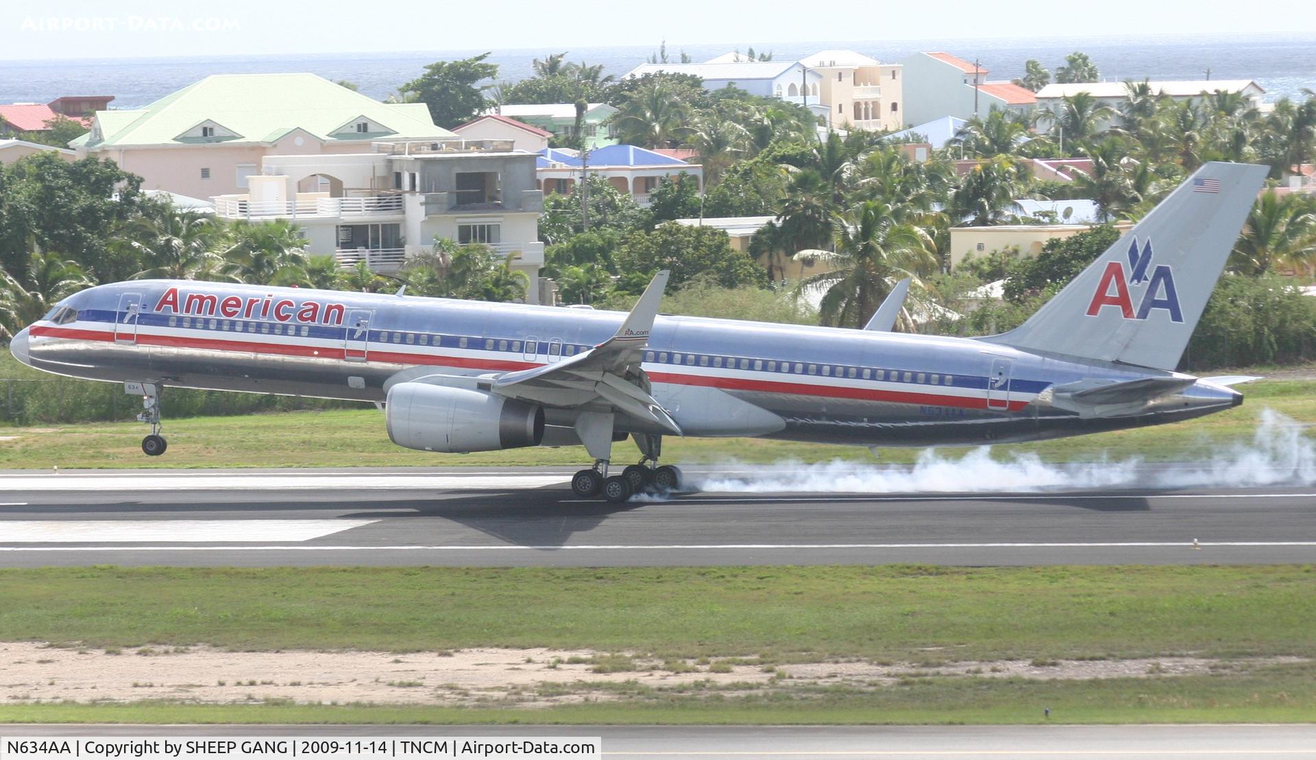 N634AA, 1990 Boeing 757-223 C/N 24592, Landing at tncm