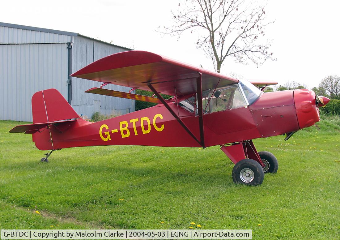G-BTDC, 2002 Denney Kitfox MK2 C/N PFA 172-11483, Denney Kitfox II at Bagby Airfield, UK.