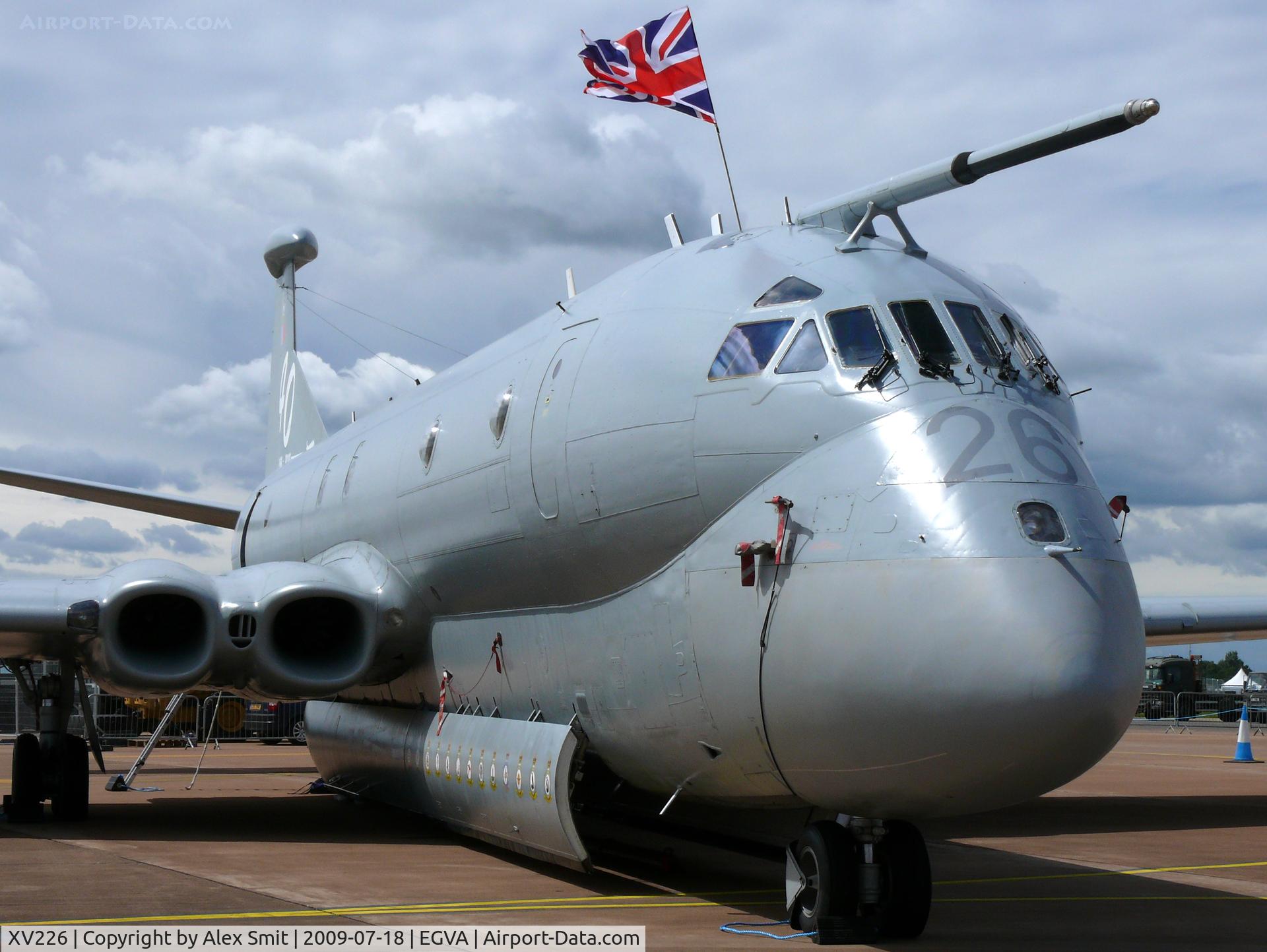 XV226, 1968 Hawker Siddeley Nimrod MR.2 C/N 8001, British Aerospace Nimrod MR2 XV226/26 Royal Air Force