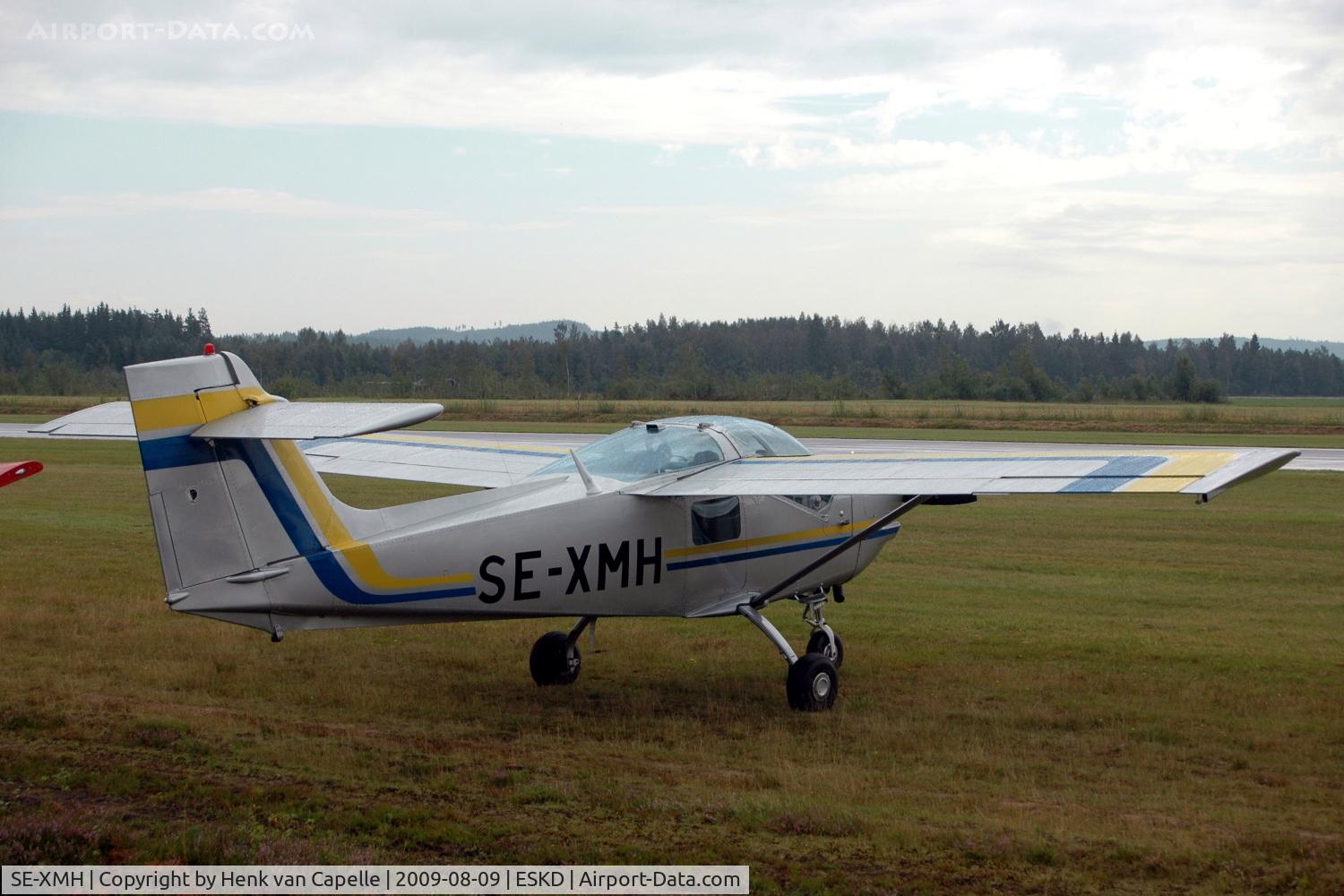 SE-XMH, 1992 Saab MFI-15-200A Safari C/N 847-824, Saab MFI-15 at Dala-Järna airfield, Sweden.