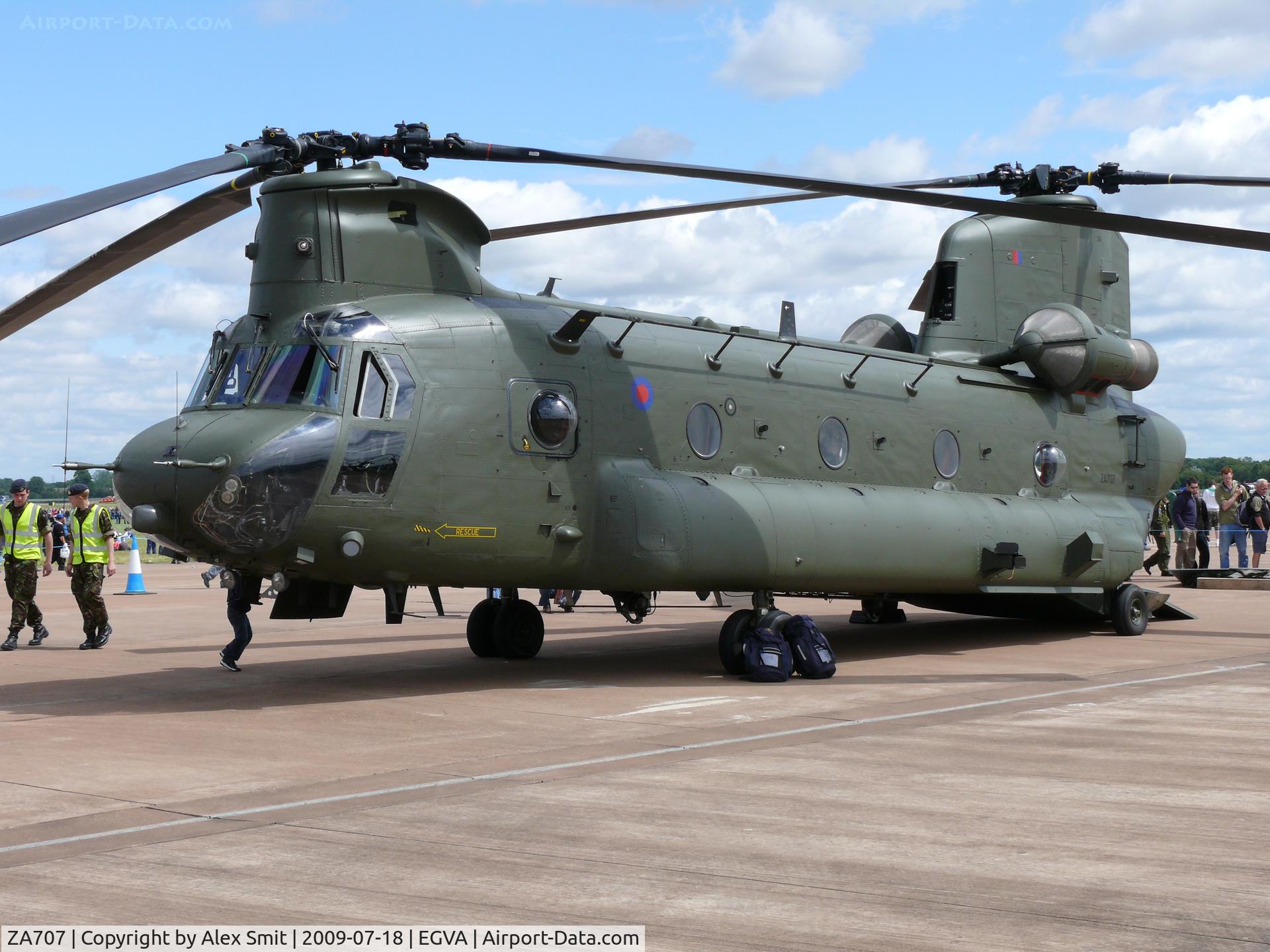 ZA707, Boeing Vertol Chinook HC.2 C/N M/A019/B-837/M7025, Boeing-Vertol CH-47D Chinook HC2 ZA707 Royal Air Force