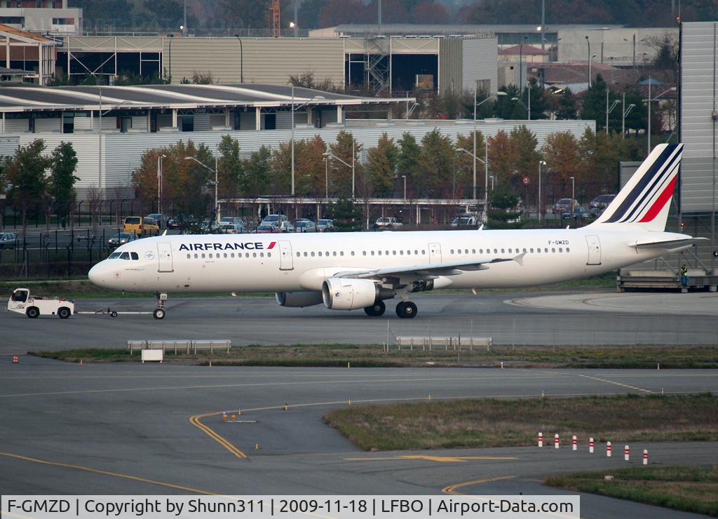 F-GMZD, 1995 Airbus A321-111 C/N 0529, Third Air France A321 in new modified livery...