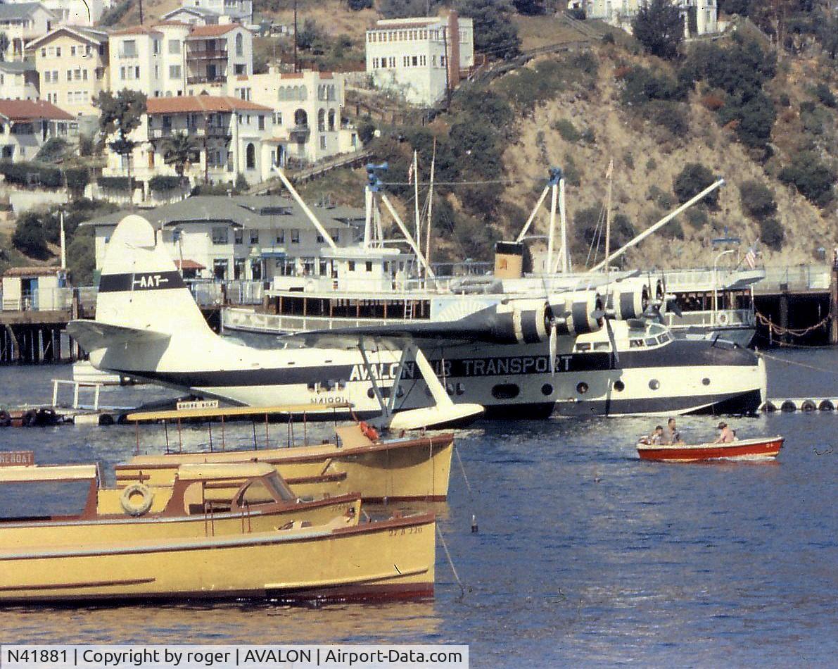 N41881, 1942 Sikorsky VS-44-A C/N 4402, docked at pier avalon bay