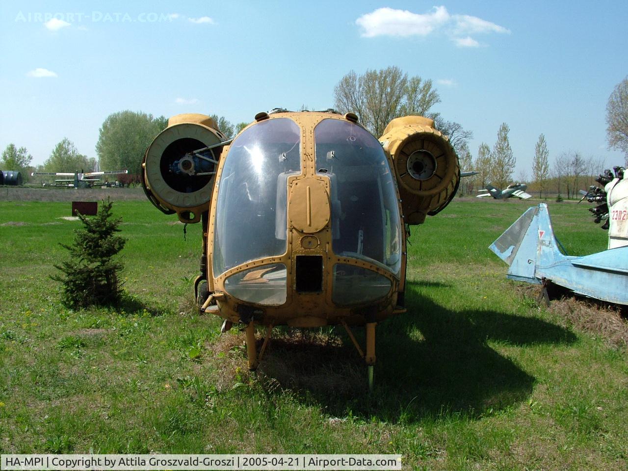 HA-MPI, 1977 Kamov Ka-26 Hoodlum C/N 7706307, Alsonemedi Wreck Ranch name in a collection, a quite bad state. They transported it onto unknown place since then.