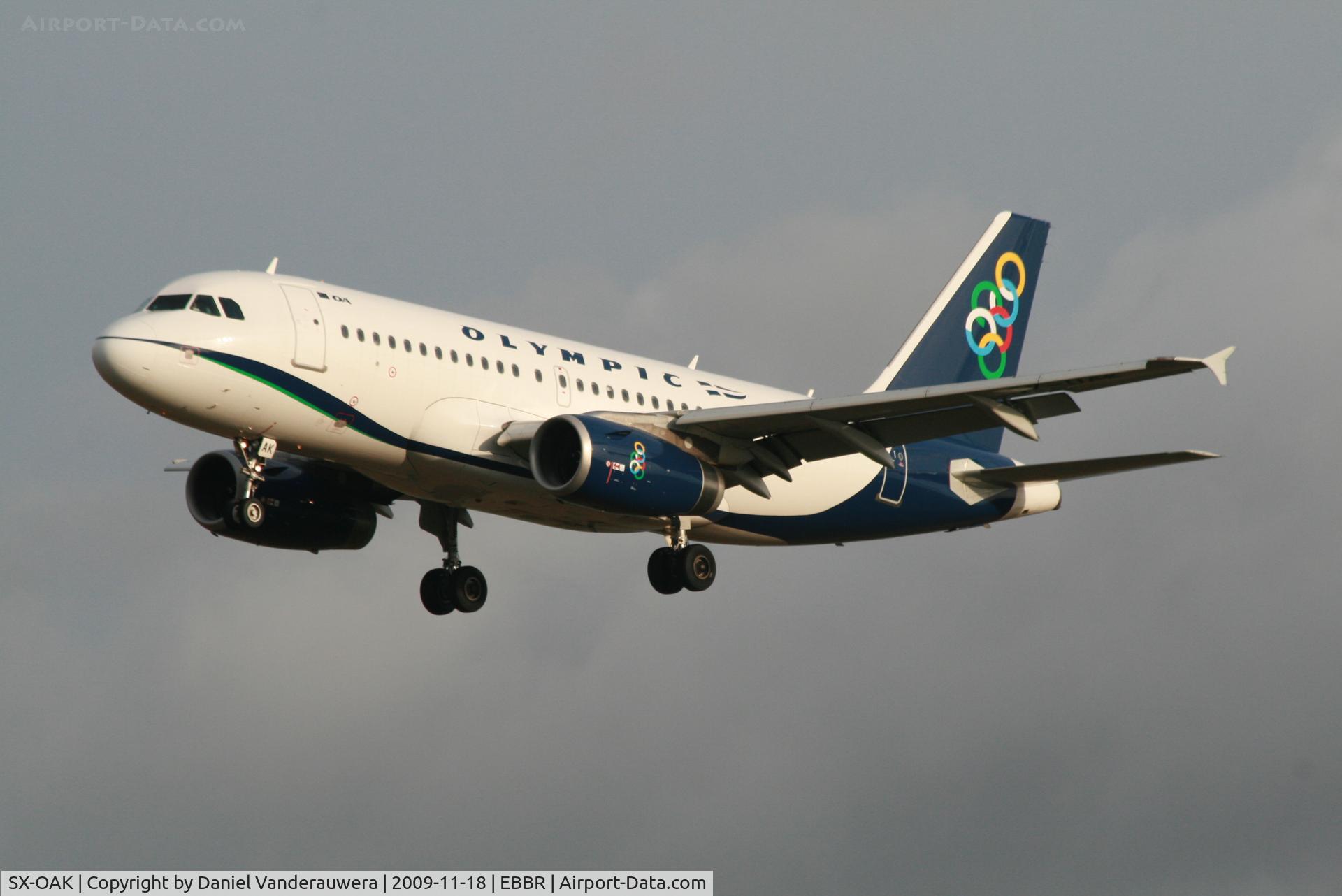 SX-OAK, 2007 Airbus A319-132 C/N 3317, arrival of flight OA145 to rwy 25L