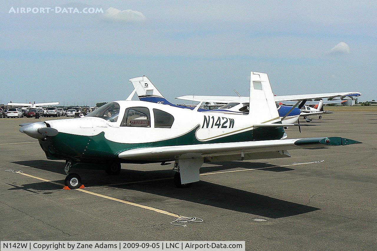 N142W, 1962 Mooney M20C Ranger C/N 2219, At Lancaster Airport, Texas