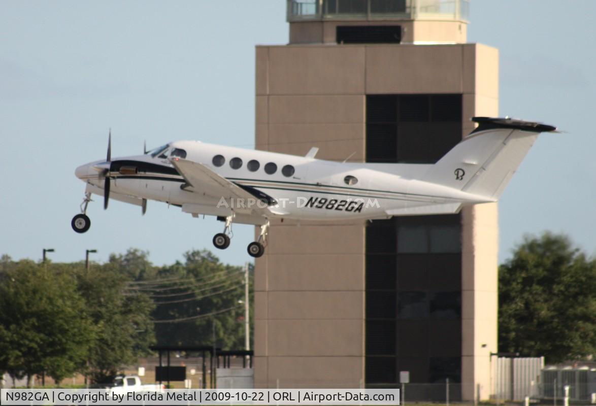 N982GA, 1976 Beech 200 Super King Air C/N BB-149, Beech 200