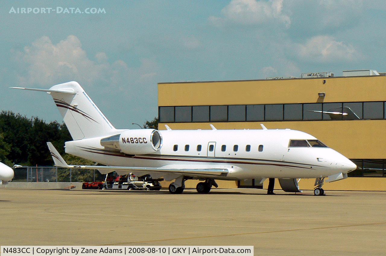 N483CC, 2001 Bombardier Challenger 604 (CL-600-2B16) C/N 5483, At Arlington Municipal
