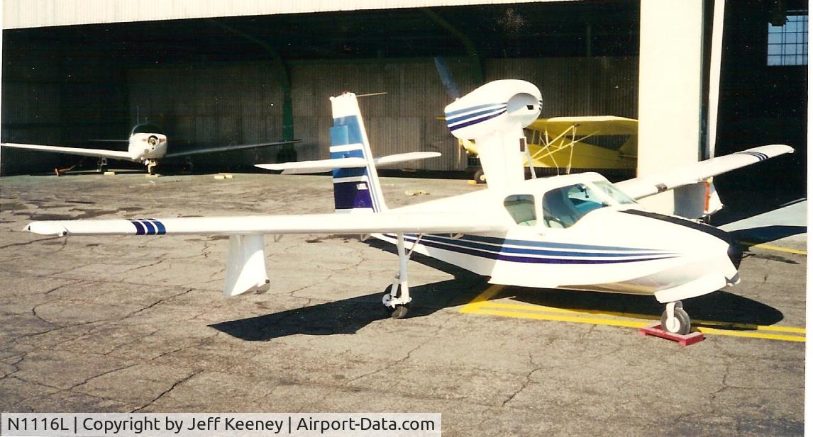 N1116L, 1963 Lake LA-4 C/N 278, Just after I painted it.
