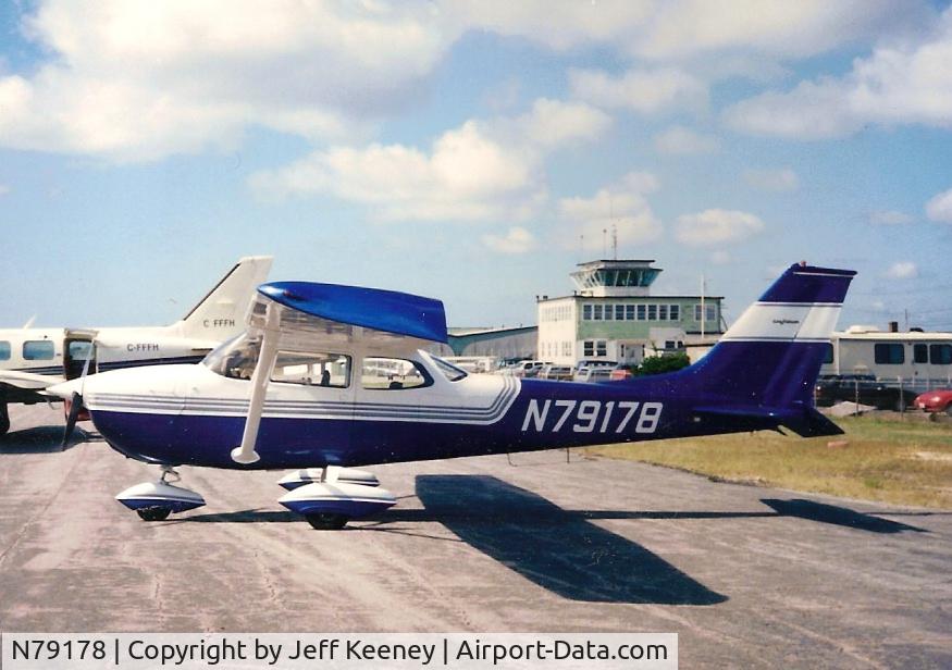 N79178, 1969 Cessna 172K Skyhawk C/N 17257937, Just after I painted it
