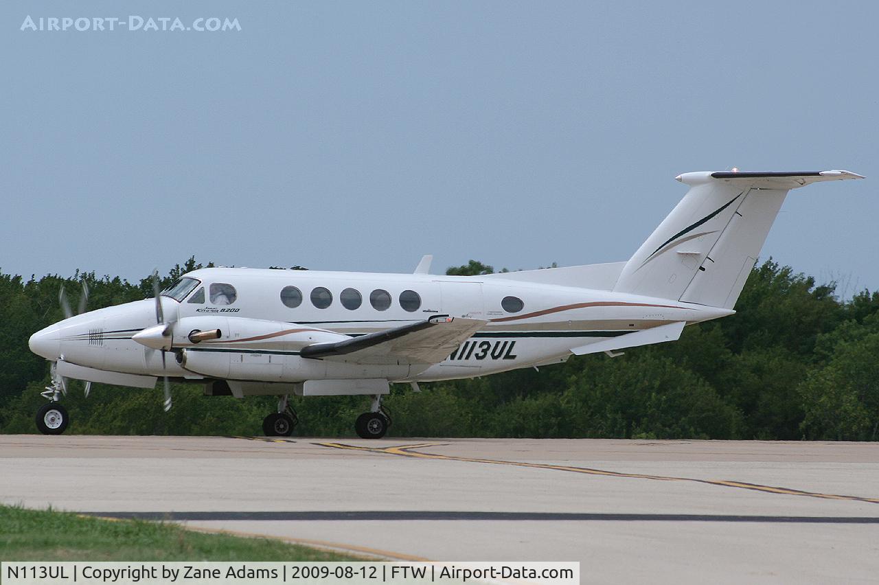 N113UL, 1987 Beech B200 King Air C/N BB-1283, At Meacham Field, Ft. Worth, TX