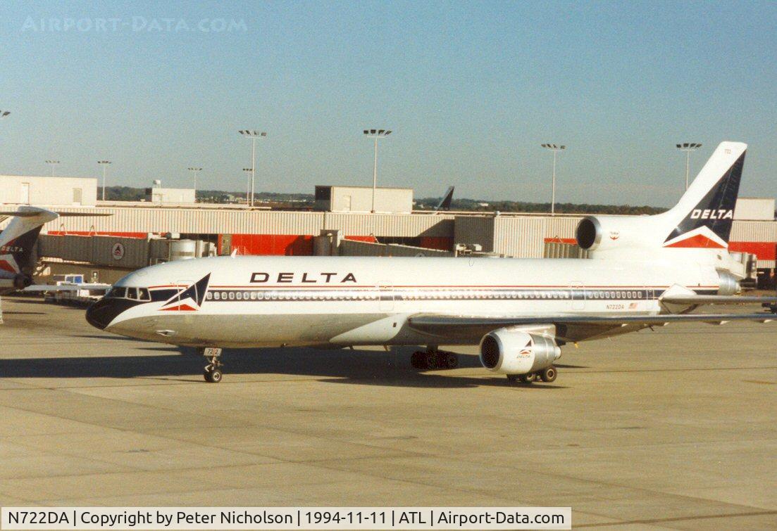 N722DA, 1977 Lockheed L-1011-385-1 TriStar 1 C/N 193C-1147, TriStar 193C of Delta Airlines seen at Atlanta in November 1994.