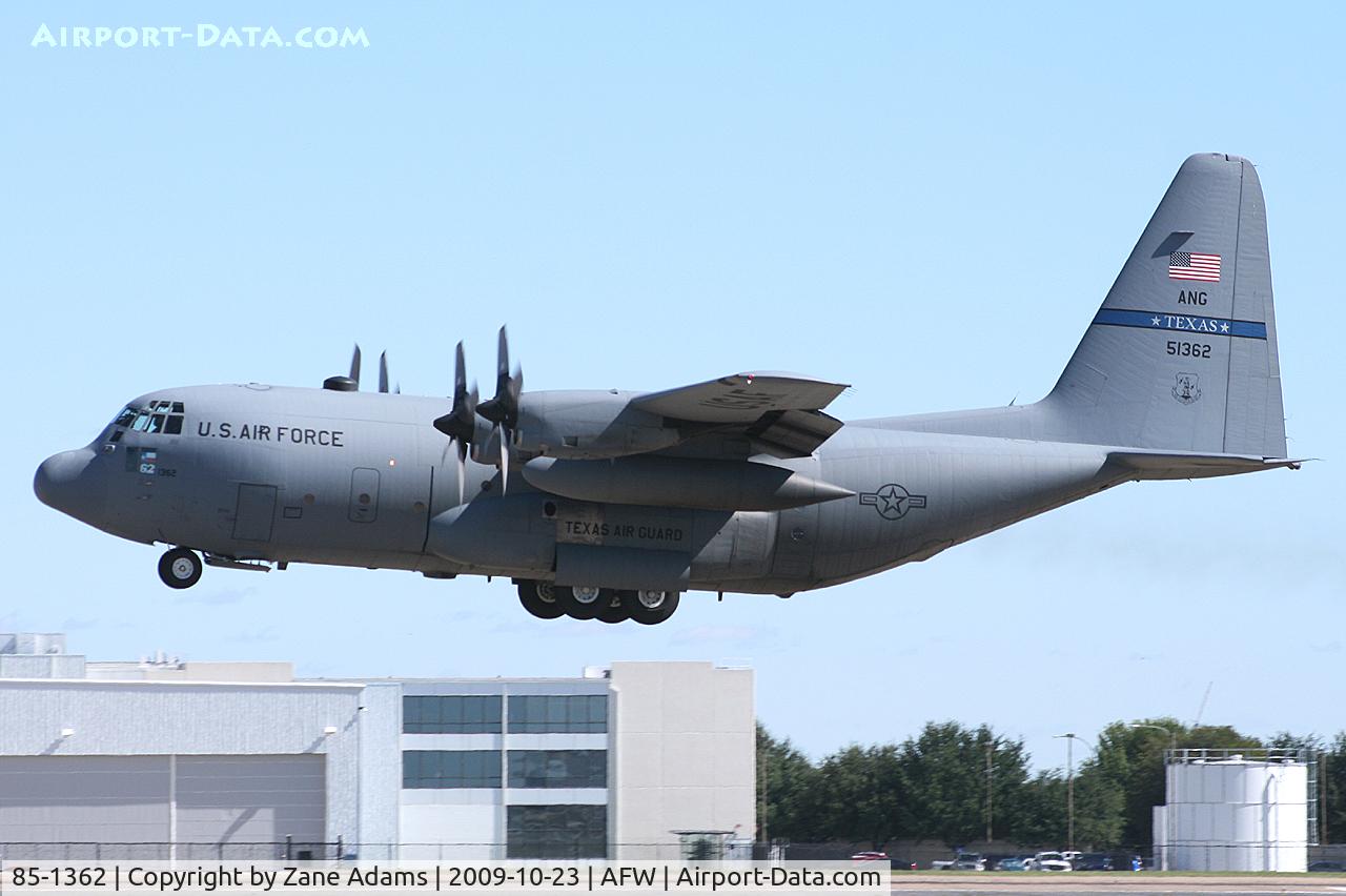 85-1362, 1985 Lockheed C-130H Hercules C/N 382-5072, Landing at the 2009 Alliance Fort Worth Airshow