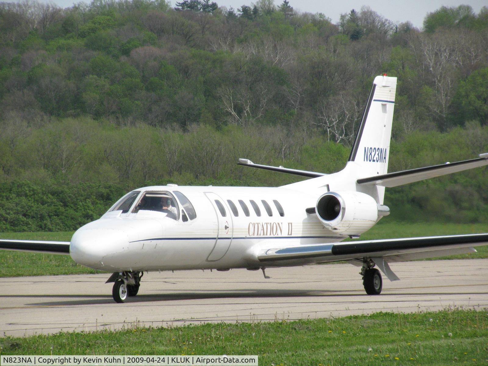 N823NA, 1981 Cessna 550 Citation II C/N 550-0236, Taxiing