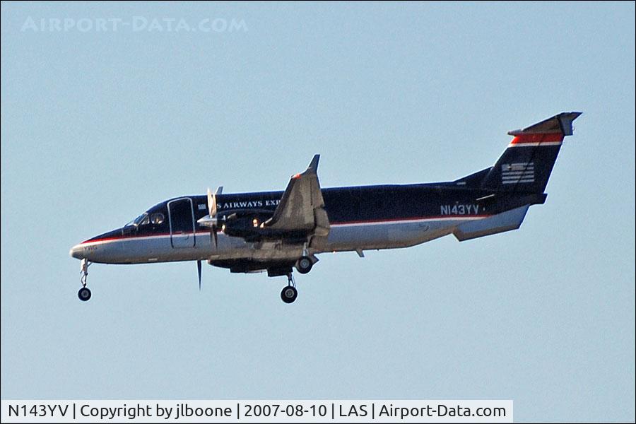 N143YV, 1995 Beech 1900D C/N UE-143, N143YV landing at Las Vegas