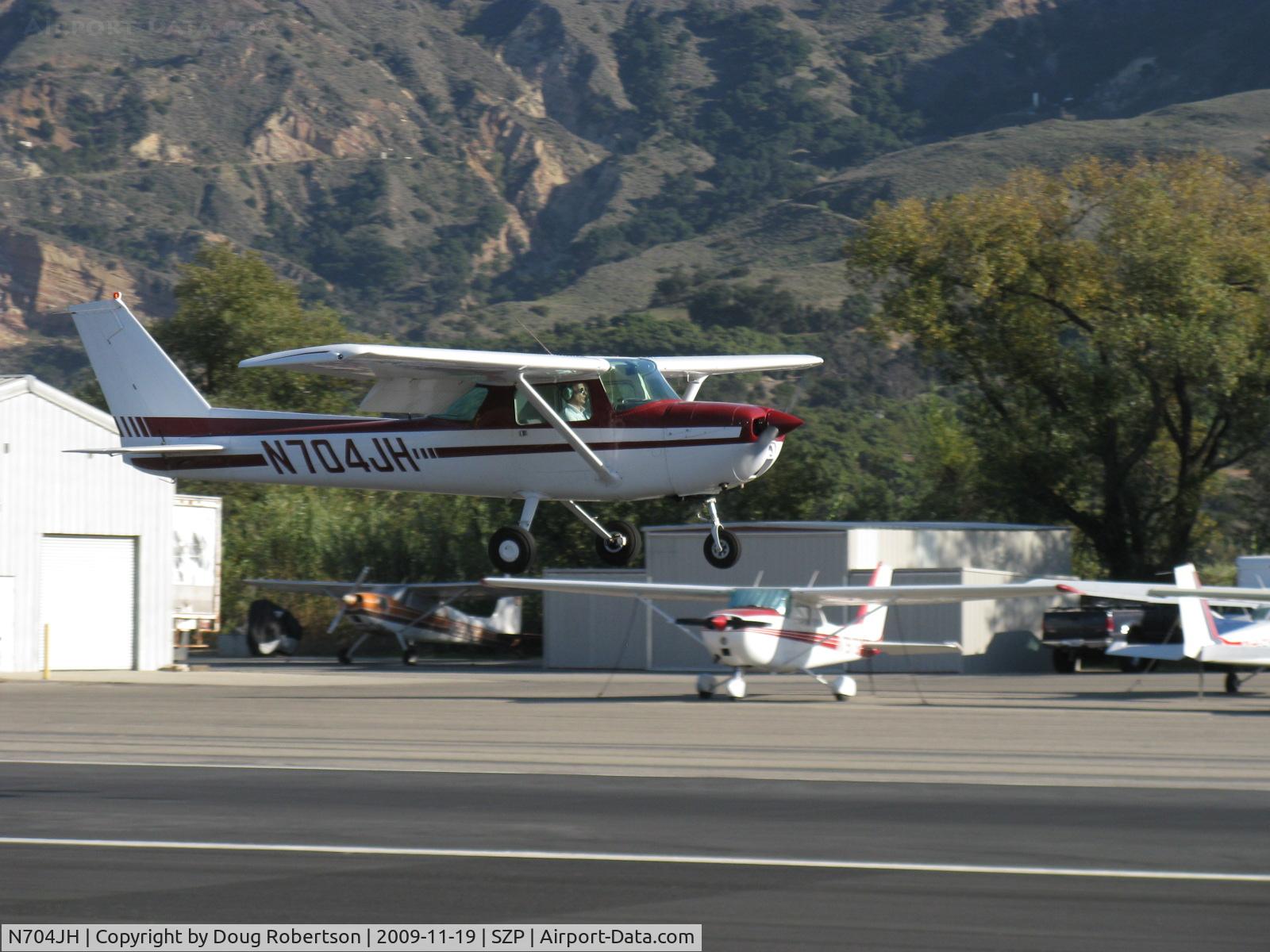 N704JH, 1976 Cessna 150M C/N 15078644, 1976 Cessna 150M, Continental O-200 100 Hp, on final Rwy 22