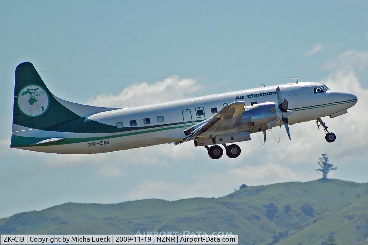 ZK-CIB, 1953 Convair 580 C/N 327A, Climbing out of Napier