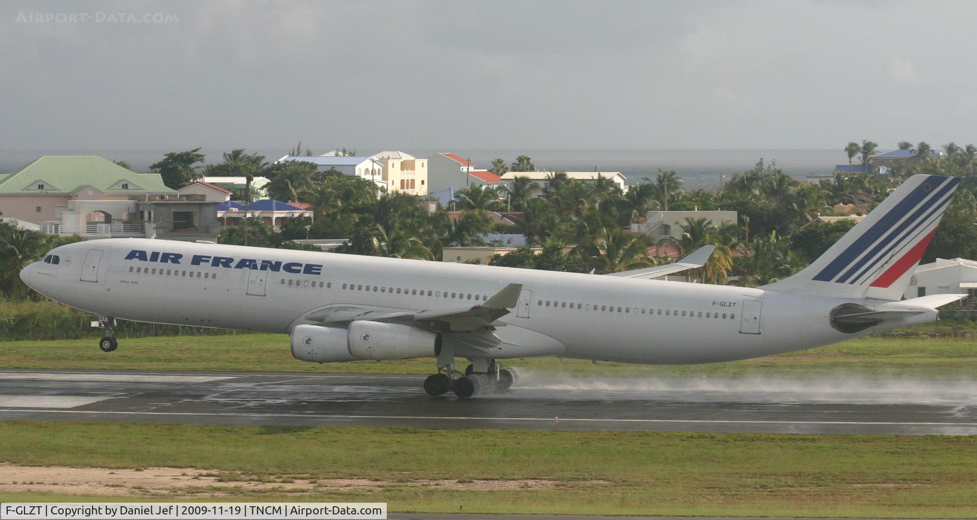 F-GLZT, 2000 Airbus A340-313X C/N 319, Airfrance landing on a very wet day.