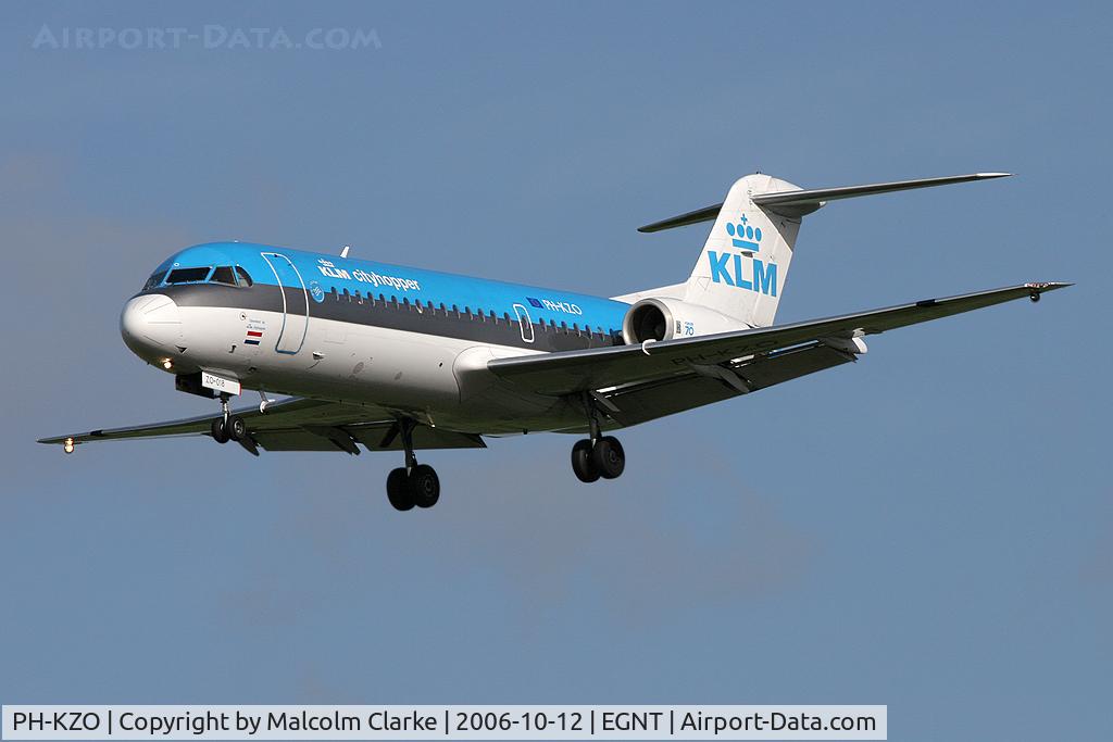 PH-KZO, 1995 Fokker 70 (F-28-0070) C/N 11538, Fokker 70 (F-28-0070) on approach to rwy 25 at Newcastle Airport, UK.