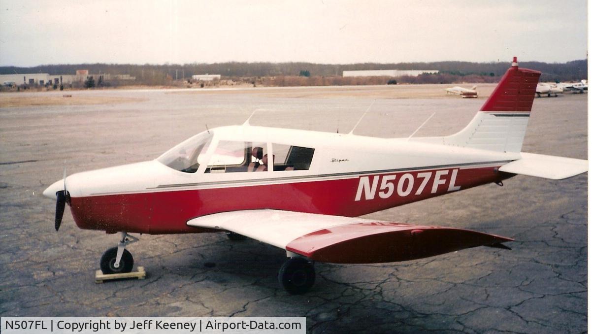 N507FL, 1971 Piper PA-28-140 C/N 28-7125328, Just after I painted it.