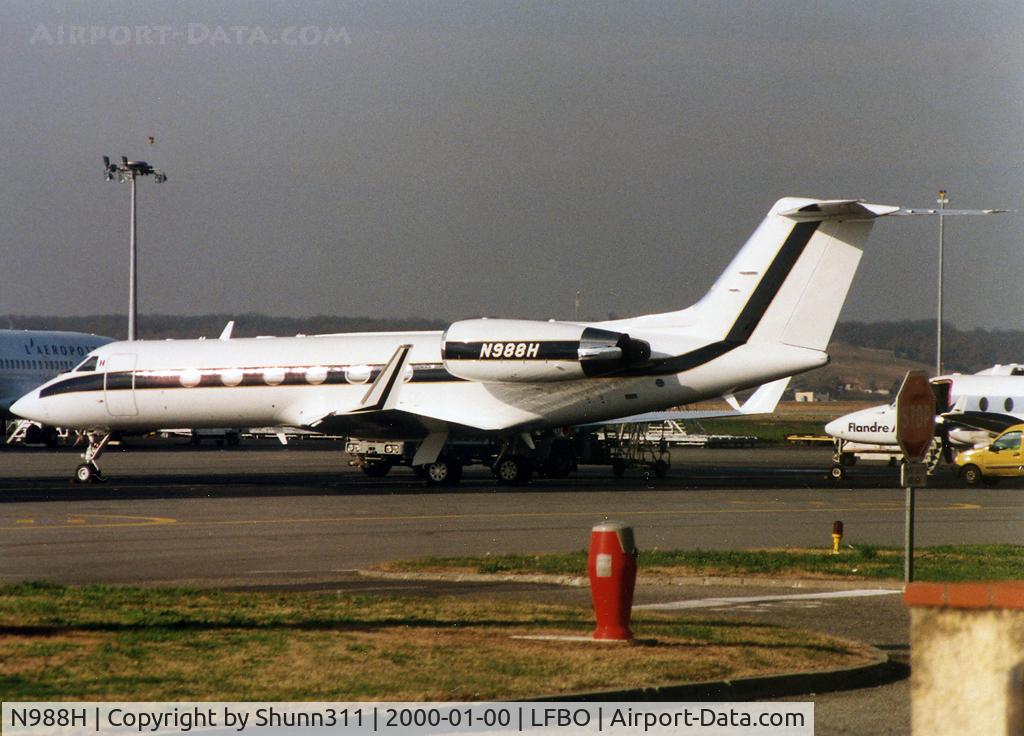 N988H, 1998 Gulfstream Aerospace Gulfstream IVSP C/N 1347, Parked at the General Aviation area...