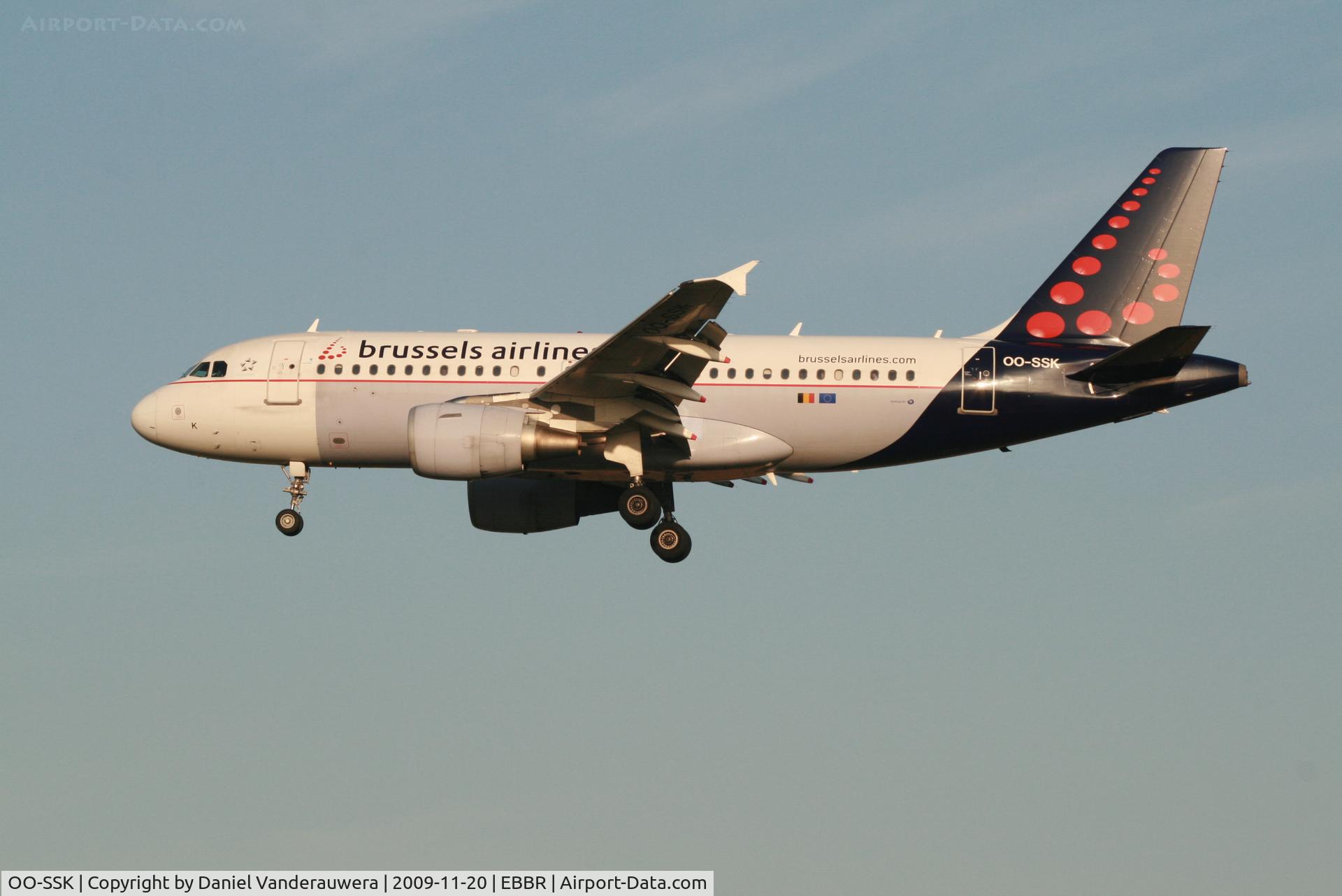 OO-SSK, 2000 Airbus A319-112 C/N 1336, now with Star Alliance