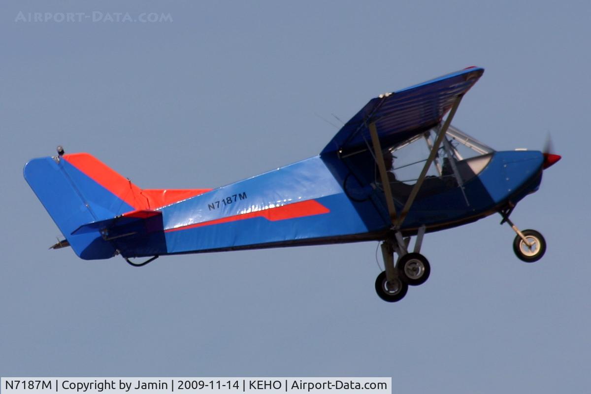N7187M, 2007 X-Air H C/N 1141, Departing runway 5 during the Shelby fly-in.