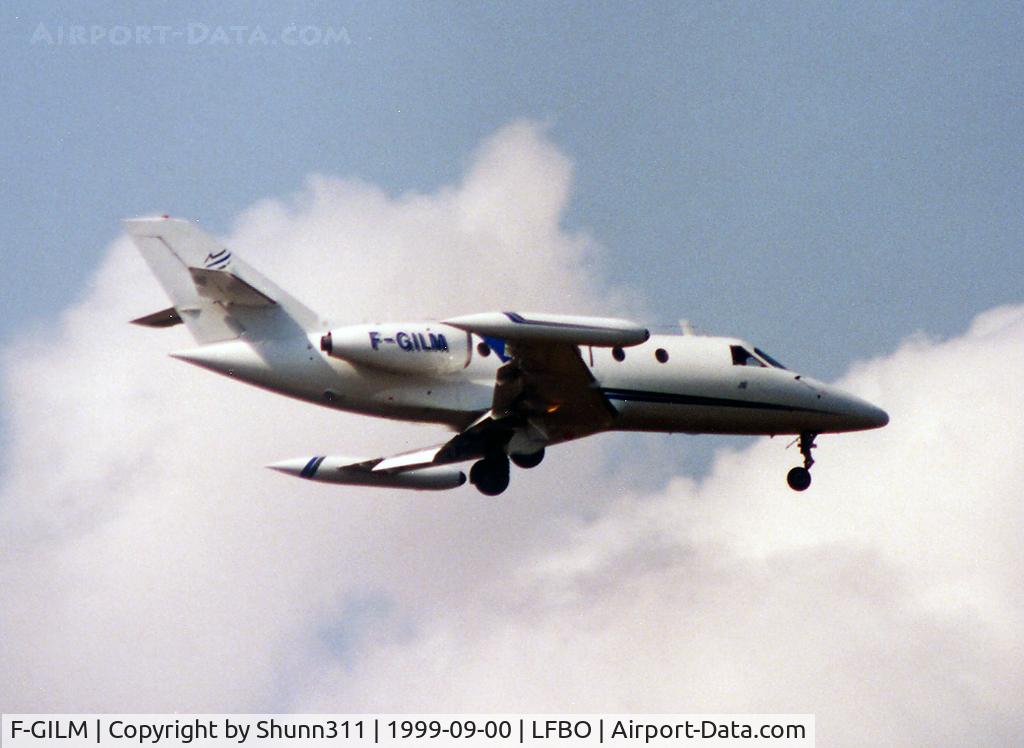 F-GILM, 1976 Aerospatiale SN-601 Corvette C/N 32, Landing rwy 33R