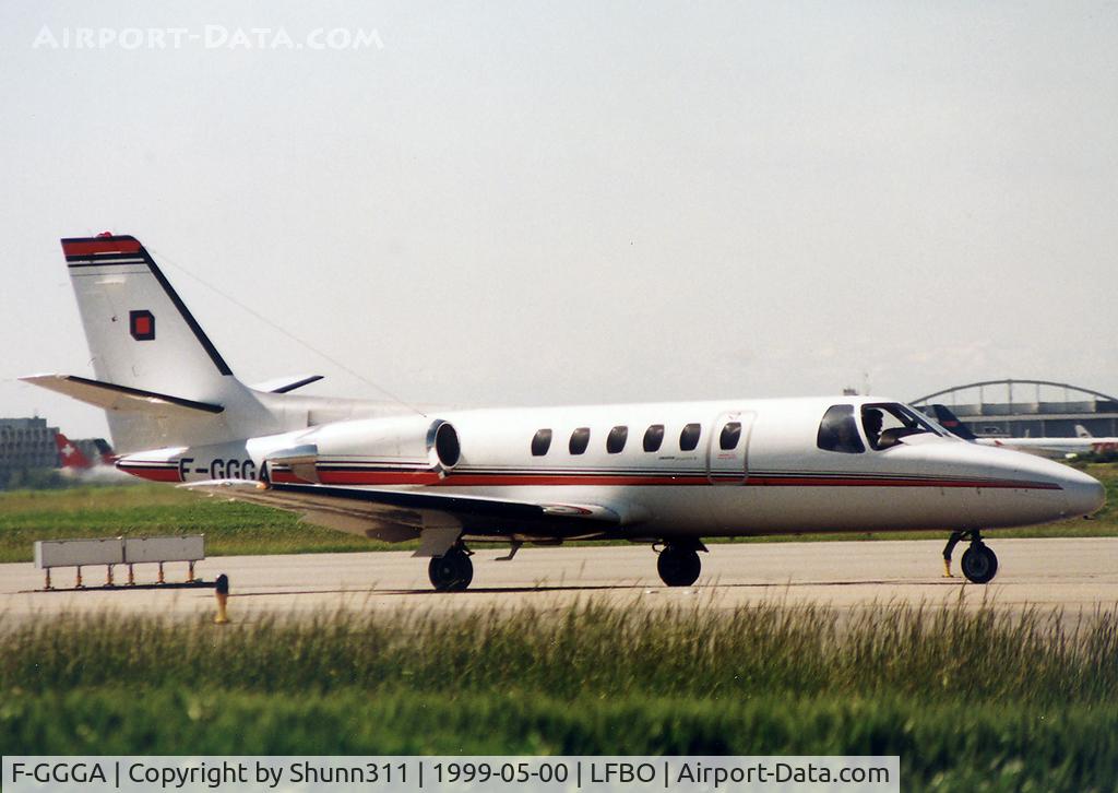 F-GGGA, 1988 Cessna 550 Citation II C/N 550-0586, Lining up rwy 15L for departure...