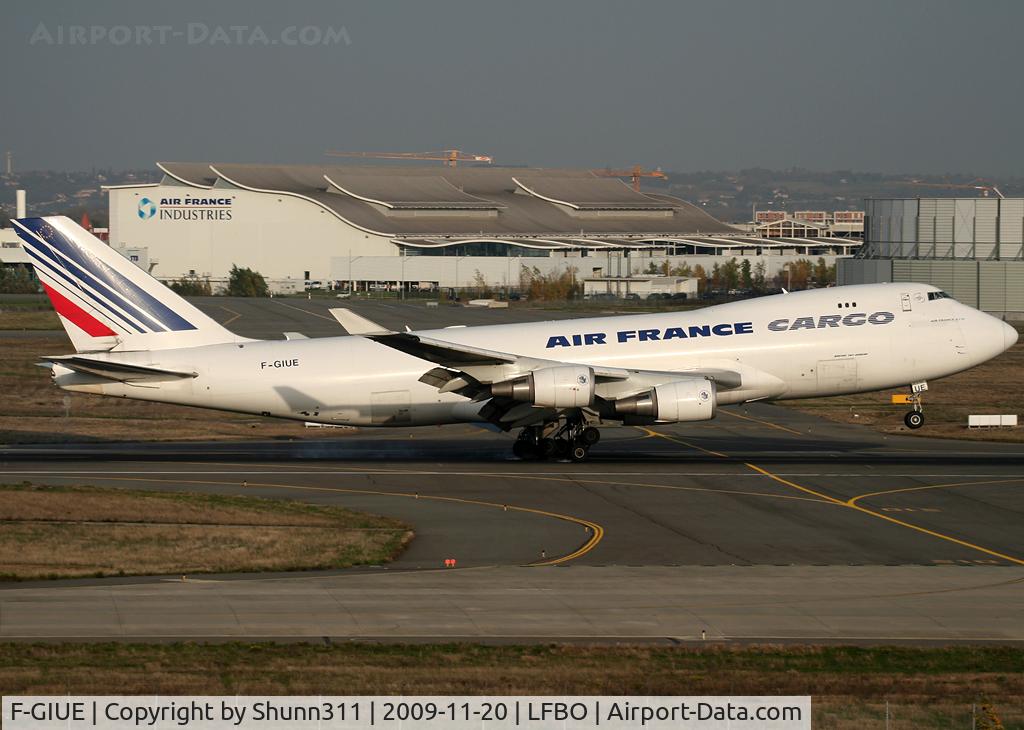 F-GIUE, 2005 Boeing 747-428F/ER/SCD C/N 33097, Landing rwy 14R