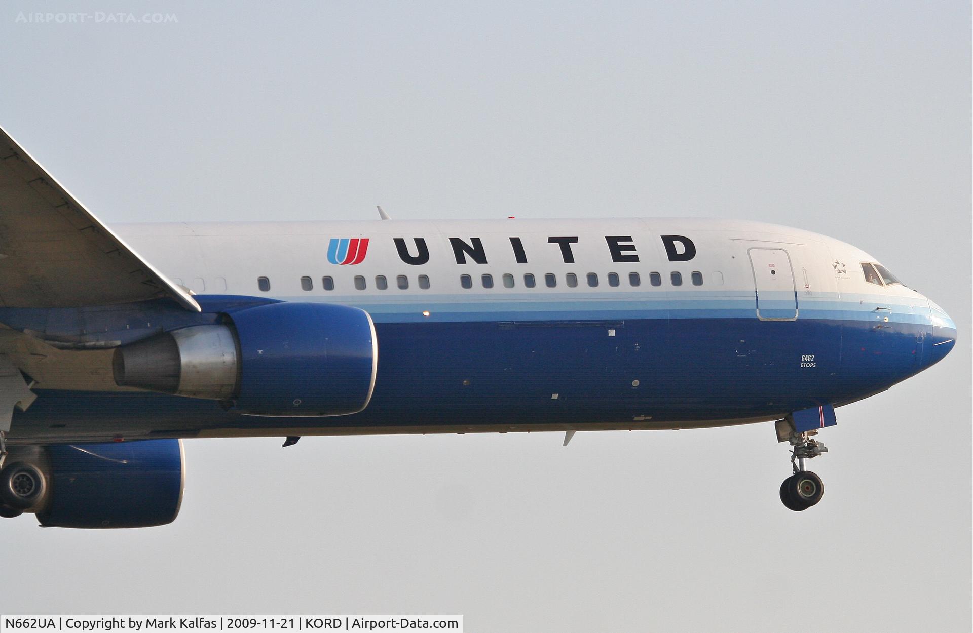 N662UA, 1993 Boeing 767-322 C/N 27159, United Airlines Boeing 767-322, UAL949 arriving from EGLL (London Heathrow), short final 22R KORD