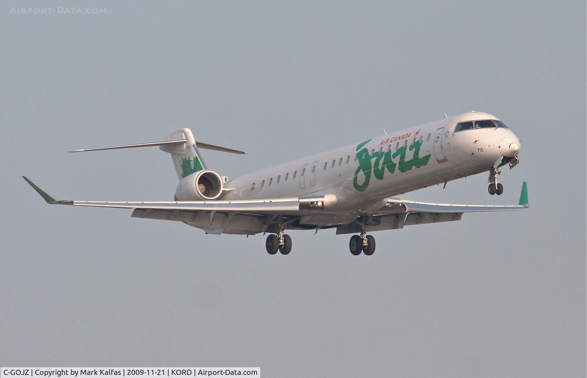 C-GOJZ, 2005 Canadair CRJ-705ER (CL-600-2D15) Regional Jet C/N 15053, JAZZ CL-600-2D15, JZA655 arriving from CYWG, 22R KORD.