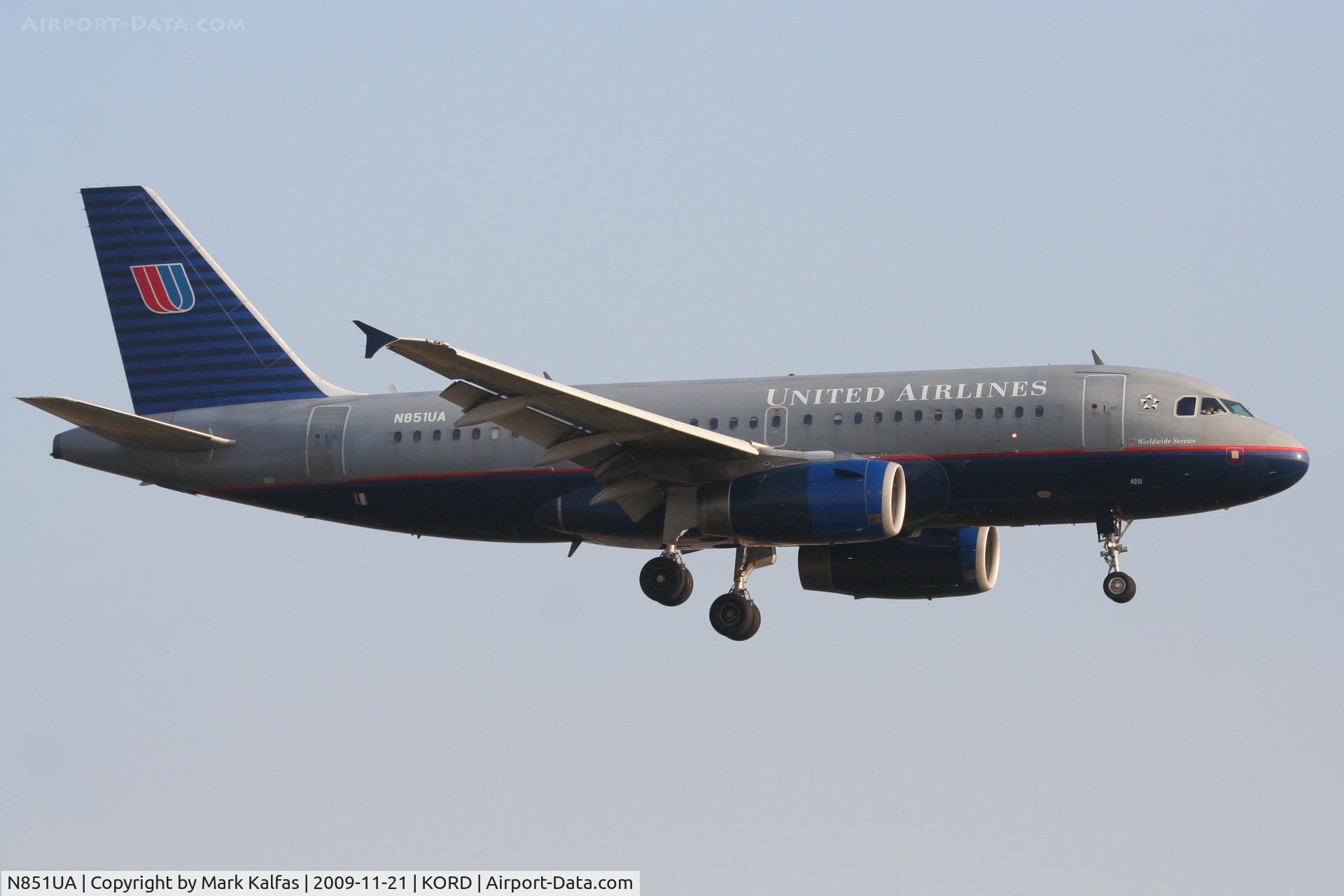 N851UA, 2002 Airbus A319-131 C/N 1664, United Airlines A319-131, UAL357 arriving from KBWI, short final 22R KORD