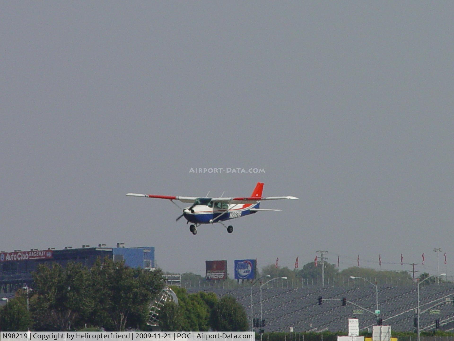 N98219, 1984 Cessna 172P C/N 17276266, On final 26L
