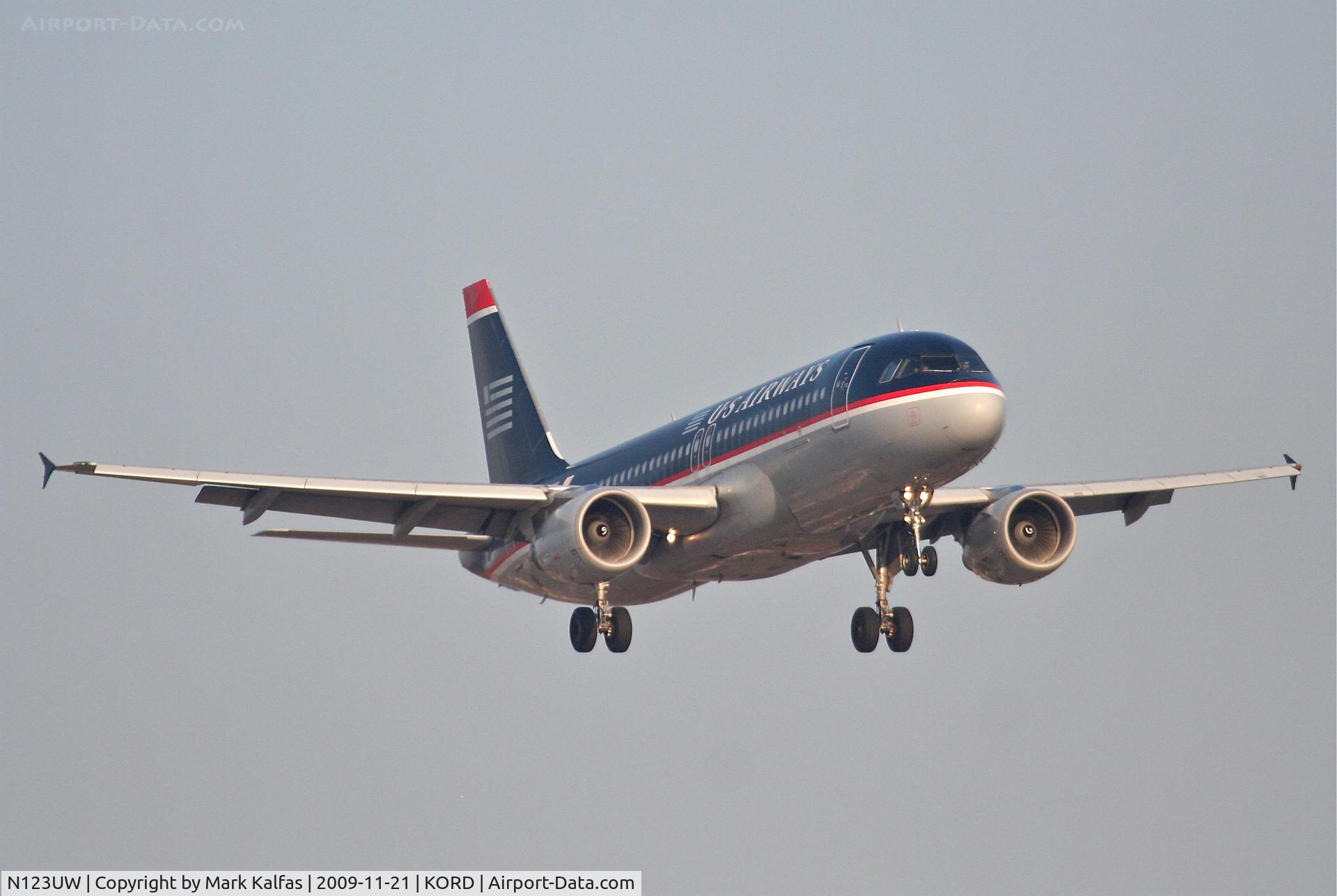 N123UW, 2000 Airbus A320-214 C/N 1310, US AIRWAYS A320-214, AWE1996 arriving from KPHL, short final 22R KORD.